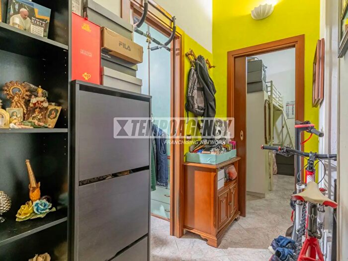 Appartamento bilocale in vendita in Via Parenzo, Milano