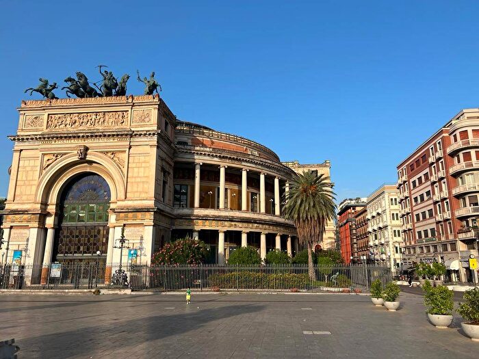 Appartamento bilocale in affitto in Via Emerico Amari, Politeama Ruggiero Settimo, Palermo