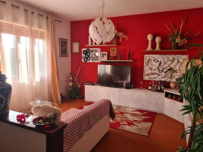 Casa con 6 locali in affitto in Via dei Gianni, Santissima Annunziata, Lucca