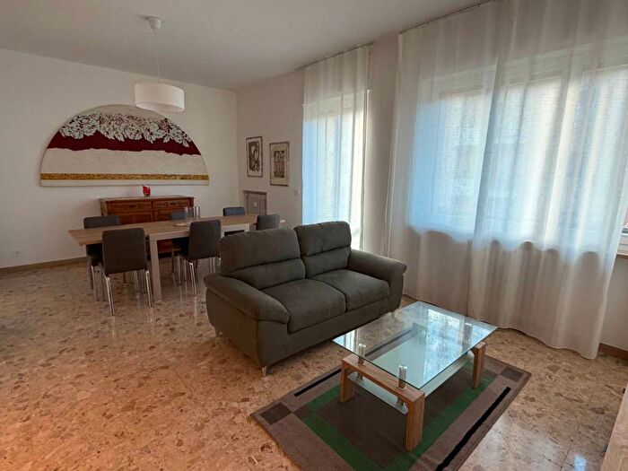 Appartamento con 5 locali in affitto in Via Tonale, Borgo Trento, Verona
