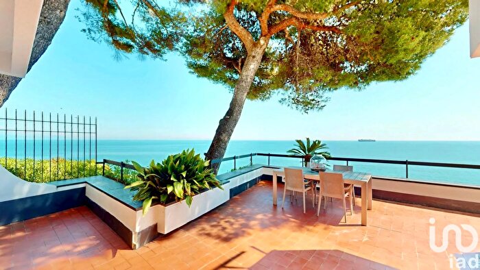 Casa con 13 locali in vendita in Via della Costa, Arenzano