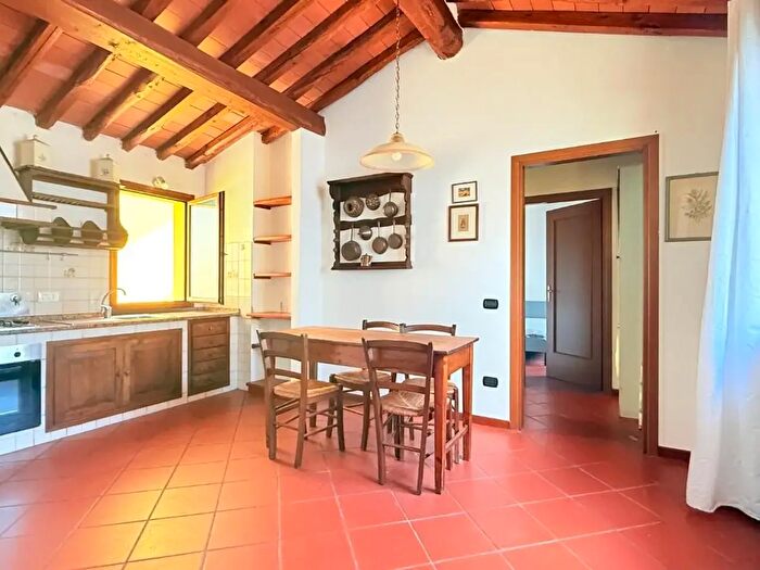 Appartamento trilocale in vendita in Massa E Cozzile