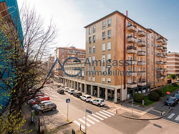 Case in Vendita e in Affitto - 3