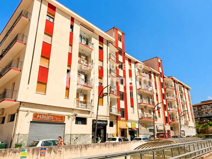 Appartamento quadrilocale in vendita in Via Rocco Cocchia, Salerno