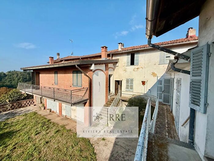Casa con 10 locali in vendita in Via Pavaranza, Fubine Monferrato