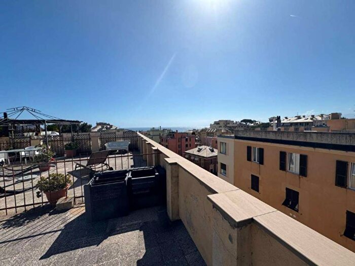 Appartamento quadrilocale in affitto in via Oreste De Gaspari, Albaro, Genova