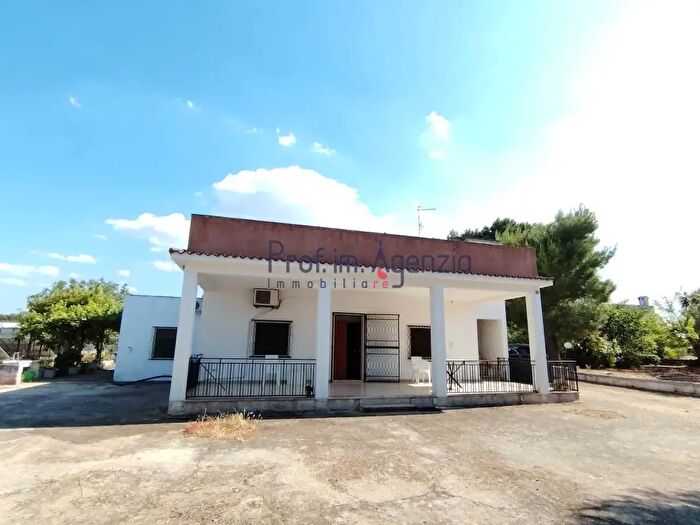 Casa con 5 locali in vendita in Carovigno