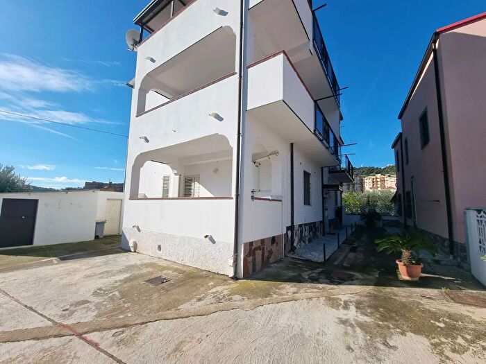 Appartamento bilocale in vendita in Viale Isonzo, Catanzaro