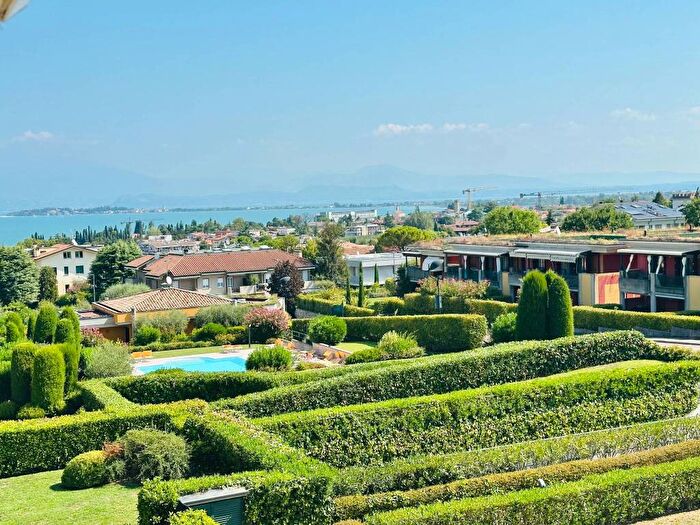 Appartamento quadrilocale in affitto in Via Daniele Comboni, Rivoltella, Desenzano del Garda