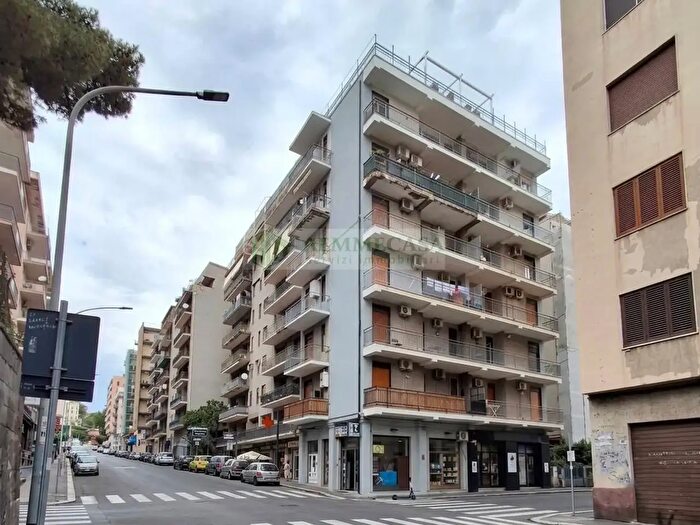 Appartamento quadrilocale in vendita in Via Fimia, Catania