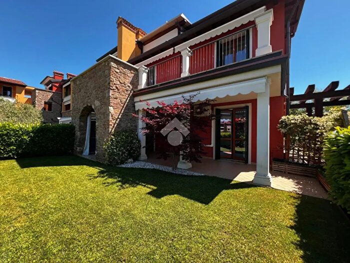 Appartamento bilocale in vendita in Via S Giovanni Bosco, Sirmione