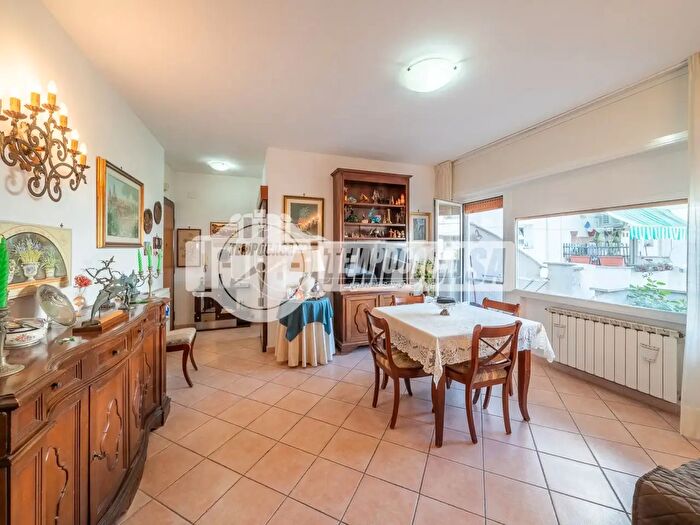 Appartamento trilocale in vendita in Viale Fregene, Cerveteri