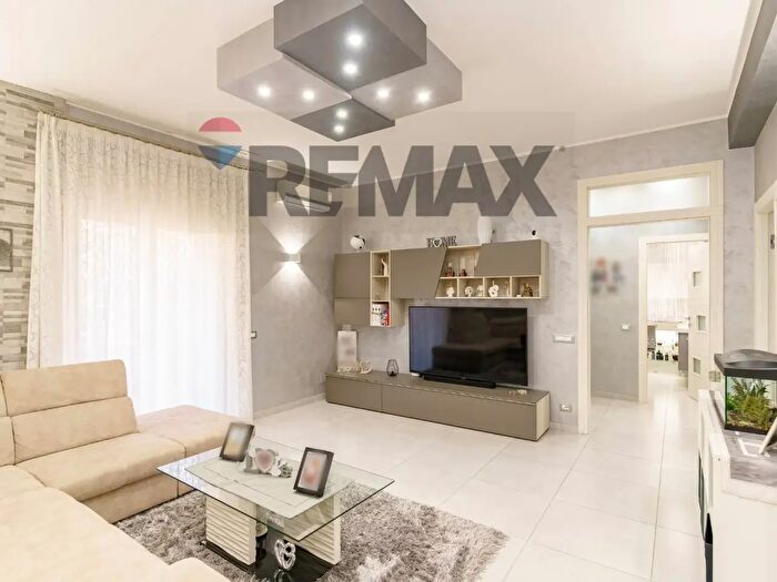 Appartamento trilocale in vendita in Largo Campania, Catania