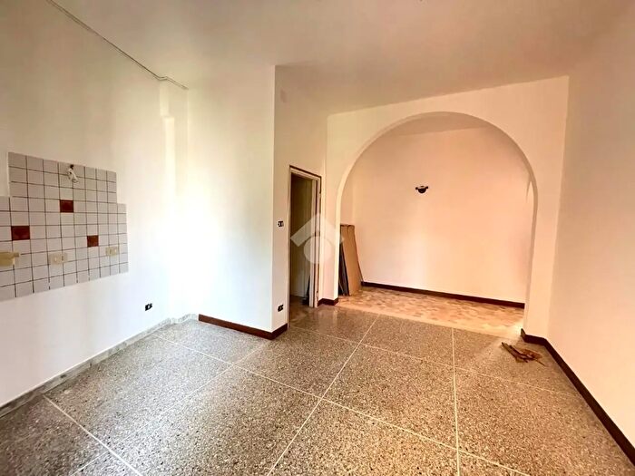 Appartamento trilocale in affitto in Via Pompeo Vizzani, Bologna