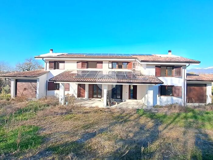 Casa trilocale in vendita in Via Capo Barile, Frosinone