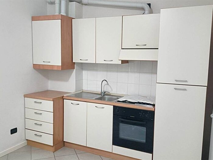 Appartamento bilocale in affitto in VIA STAZIONE, Semicentro, Crema