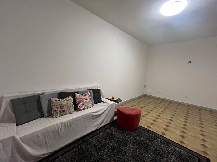 Appartamento trilocale in vendita in Via Manara Negrone, Vigevano