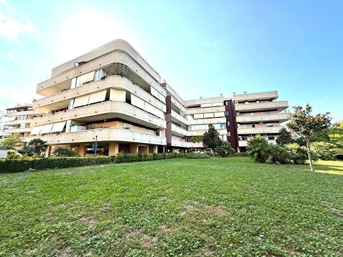 Appartamento bilocale in vendita in Via Valentino Cerruti, Roma