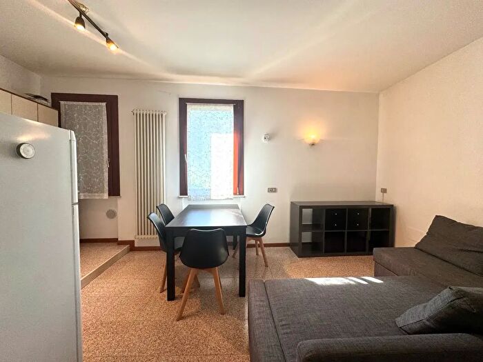 Appartamento bilocale in vendita in Via Roma, Sarcedo