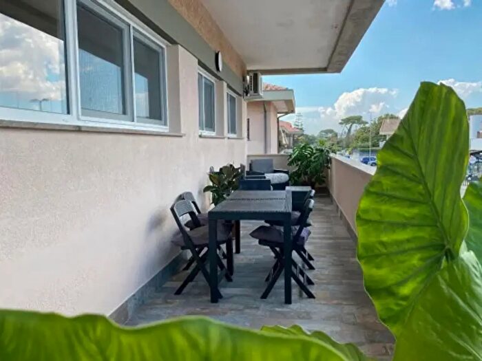 Casa quadrilocale in affitto in Viale Nettuno, Fiumicino