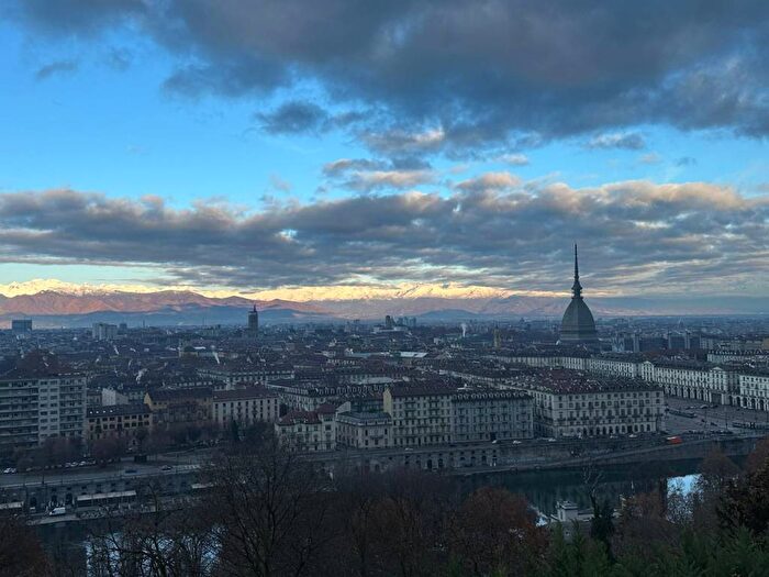 Appartamento con 5 locali in affitto in Strada del Mainero, Colle della Maddalena, Torino