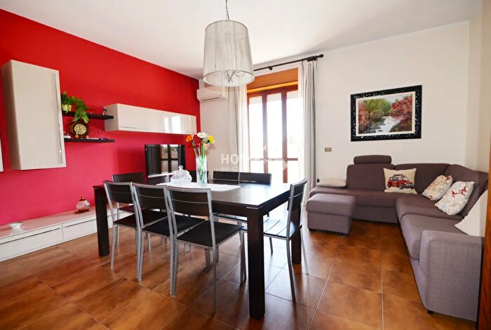 Appartamento con 6 locali in vendita in Corridonia Zona Ippodromo, Corridonia