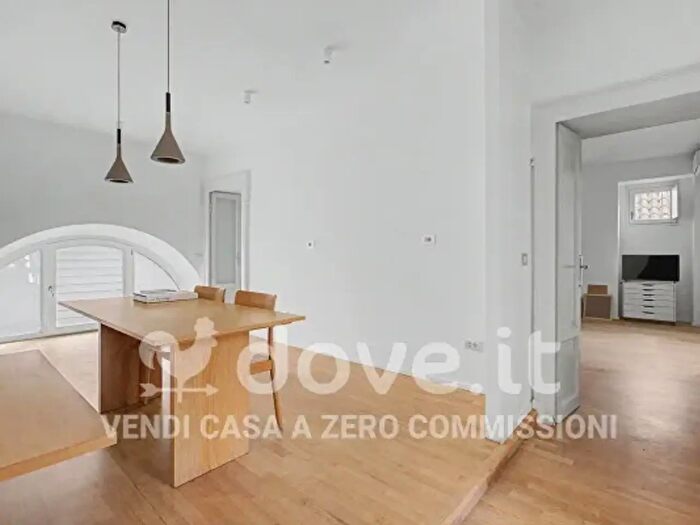 Appartamento trilocale in vendita in Alzaia Naviglio Pavese, Milano