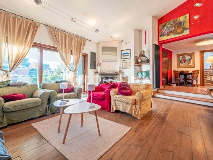 Appartamento con 14 locali in vendita in Via Mastro di Casa a, Albano Laziale