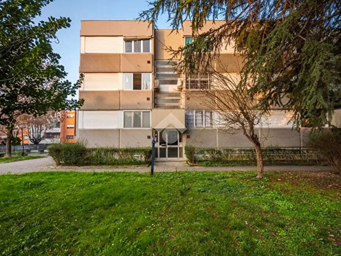 Appartamento quadrilocale in vendita in Via Enrico De Nicola, Bologna