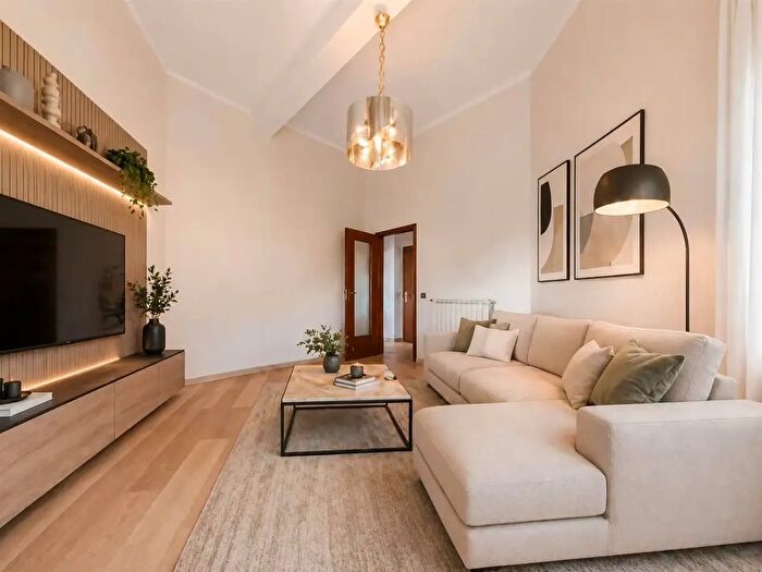 Appartamento quadrilocale in vendita in Via Ricasoli, Livorno