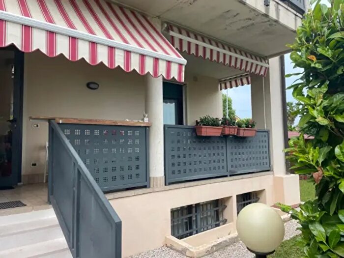 Appartamento quadrilocale in vendita in Via Angelo Candeo, Mestrino