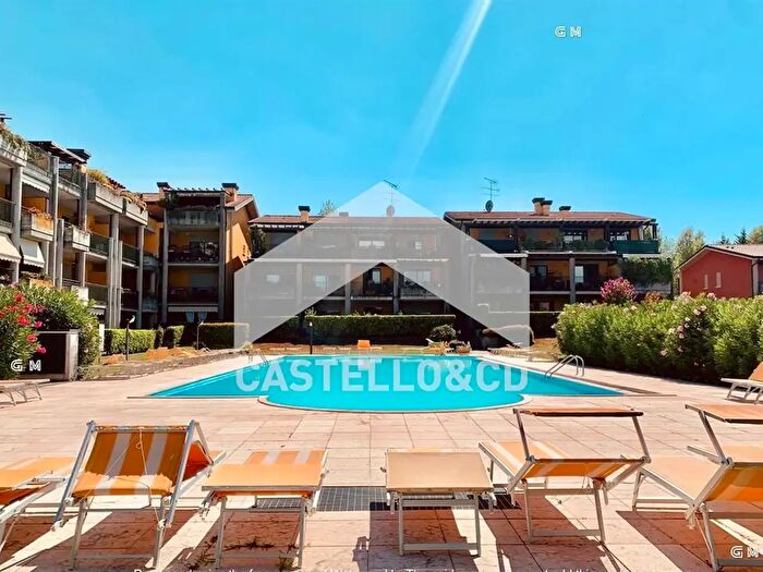Appartamento bilocale in affitto in Via Comboni, Desenzano Del Garda