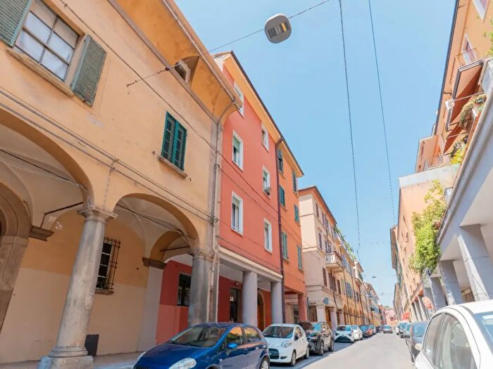 Appartamento quadrilocale in vendita in Bologna