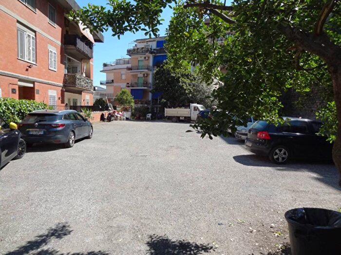 Appartamento bilocale in affitto in Via Rubra, Labaro, Roma