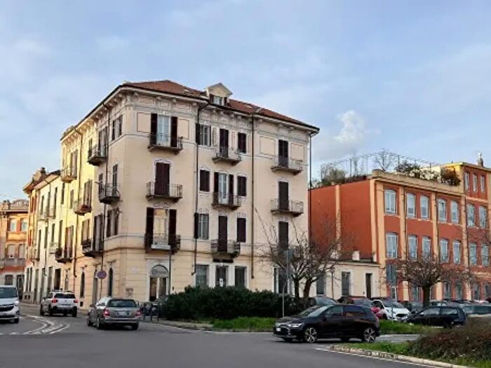 Appartamento con 6 locali in vendita in Via della Repubblica, Biella