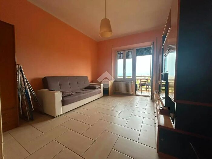 Appartamento trilocale in affitto in Camera in Via fra Bevignate, Perugia