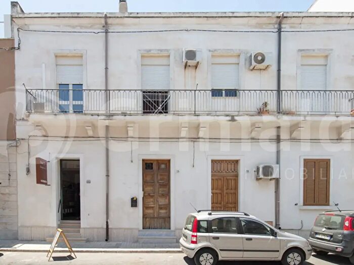 Appartamento con 5 locali in vendita in Via Dante, Avola