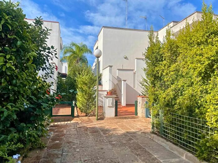 Appartamento quadrilocale in vendita in Strada Torre Inserraglio, Nardo