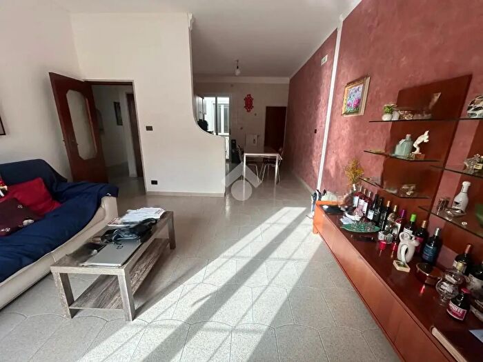 Appartamento trilocale in vendita in Via Giuseppe Mazzini, Barletta