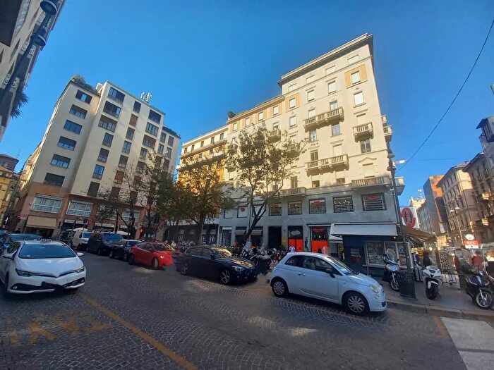 Appartamento trilocale in affitto in Piazza Santa Maria Beltrade, Milano