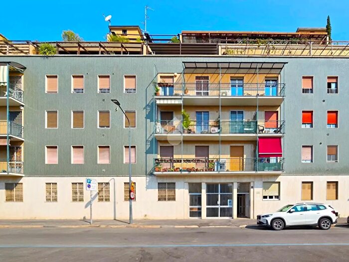 Appartamento monolocale in vendita in Via Cusio, Milano