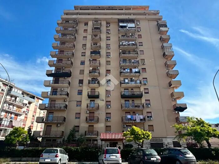 Appartamento quadrilocale in vendita in Via Giuseppe Pianell, Palermo
