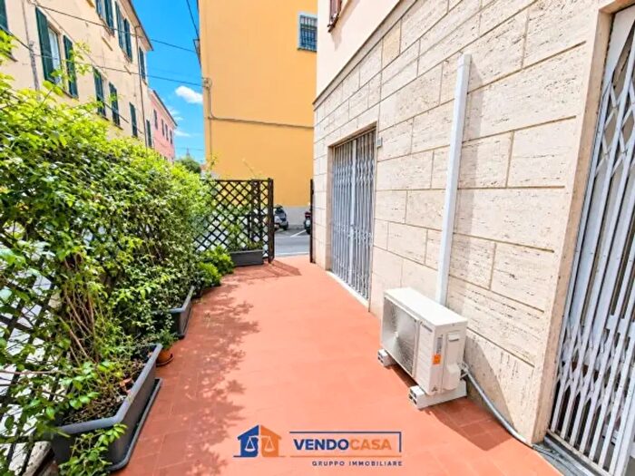 Appartamento bilocale in vendita in Via Domenico Brunenghi, Finale Ligure