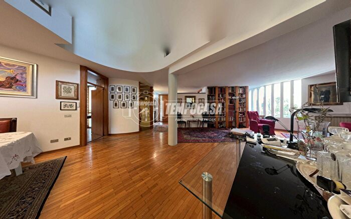 Casa quadrilocale in vendita in Abano Terme