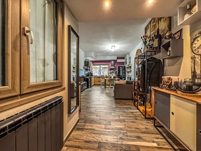 Appartamento trilocale in vendita in Via Isole del Capo Verde, Roma