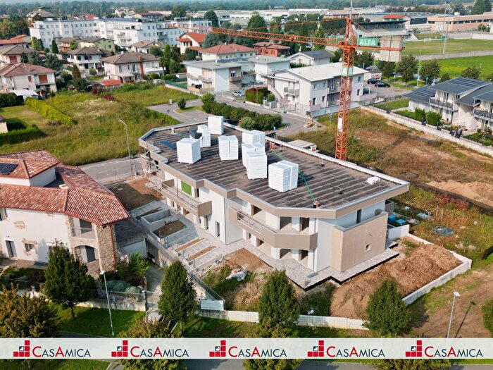 Appartamento quadrilocale in vendita in Via Gian Andrea Gavazzeni, Martinengo