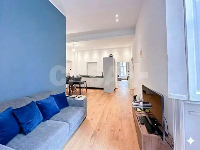 Appartamento trilocale in vendita in Via Carroccio, Milano
