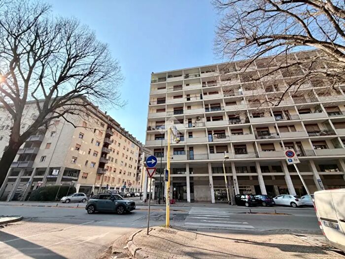 Appartamento trilocale in vendita in Corso del Popolo, Venezia