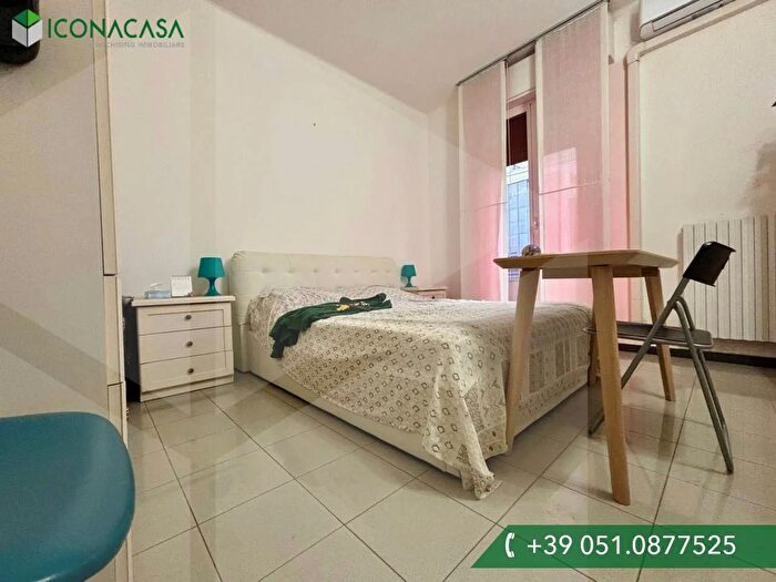 Appartamento trilocale in vendita in Via Fratelli Pinardi, Bologna