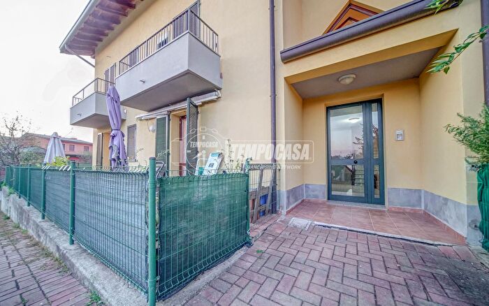 Appartamento trilocale in vendita in Via EFermi, Arsago Seprio